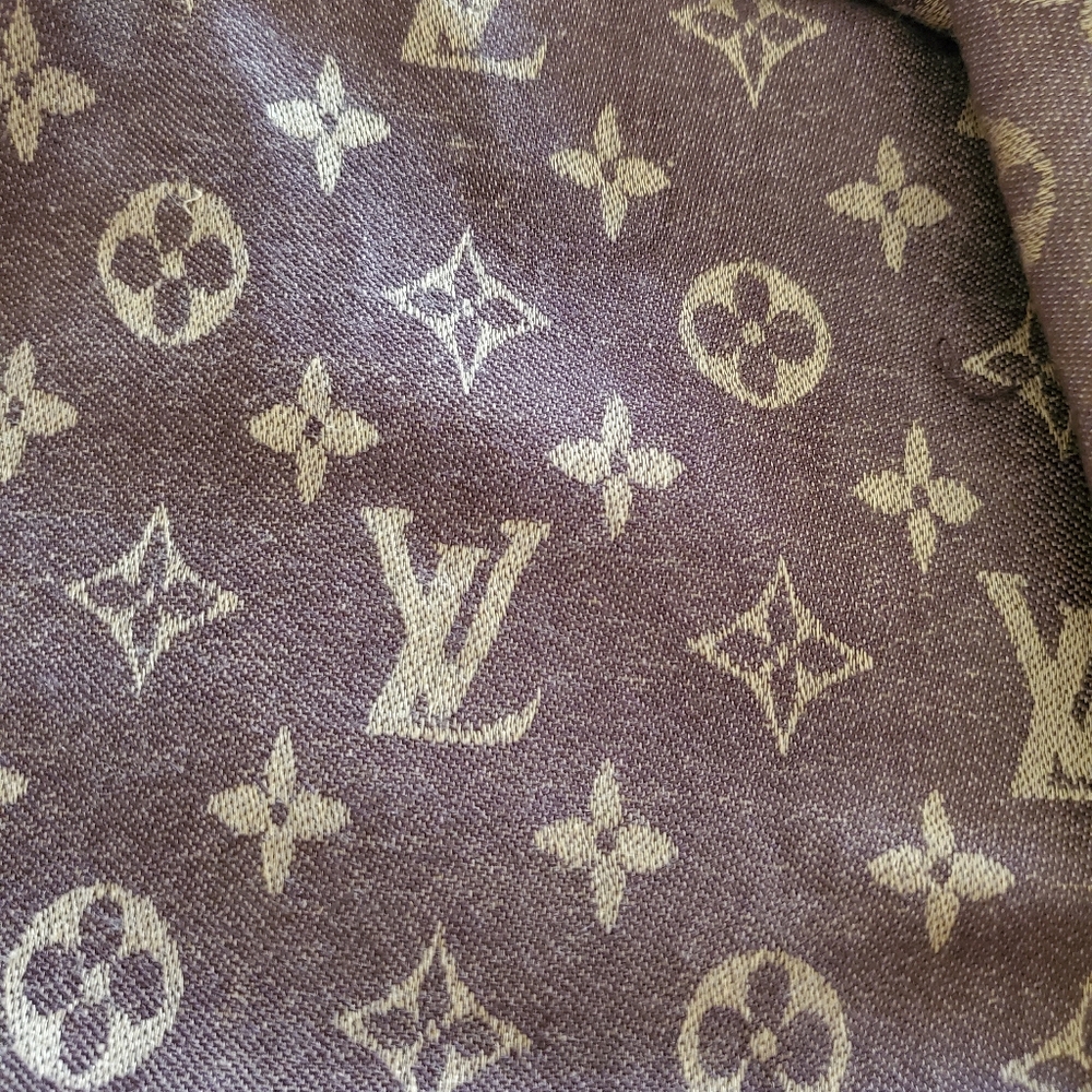 Louis Vuitton Brown and Cream Monogram Shawl